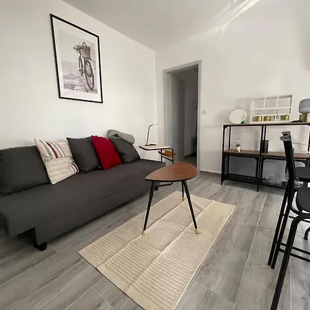 T2 Elio - Proche Gare Et Aeroport, Parking Prive * Saint-Louis (Haut-Rhin)