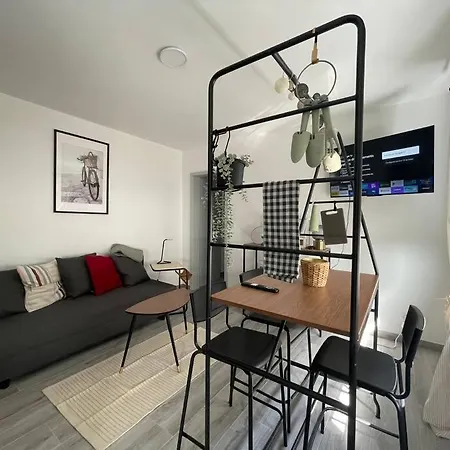 T2 Elio - Proche Gare Et Aeroport, Parking Prive Apartment