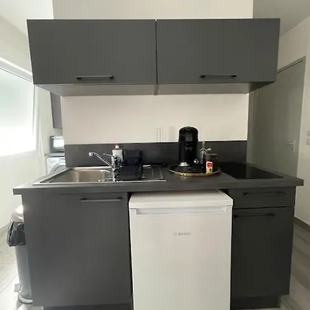 Apartment T2 Elio - Proche Gare Et Aeroport, Parking Prive